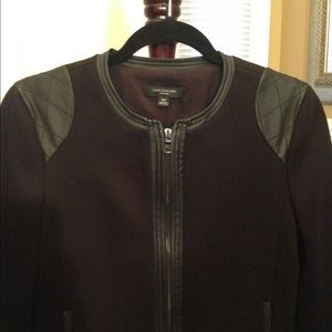 Collarless Slightly Cropped Jacket BLK Front Zipper Pockets M Petite EUC